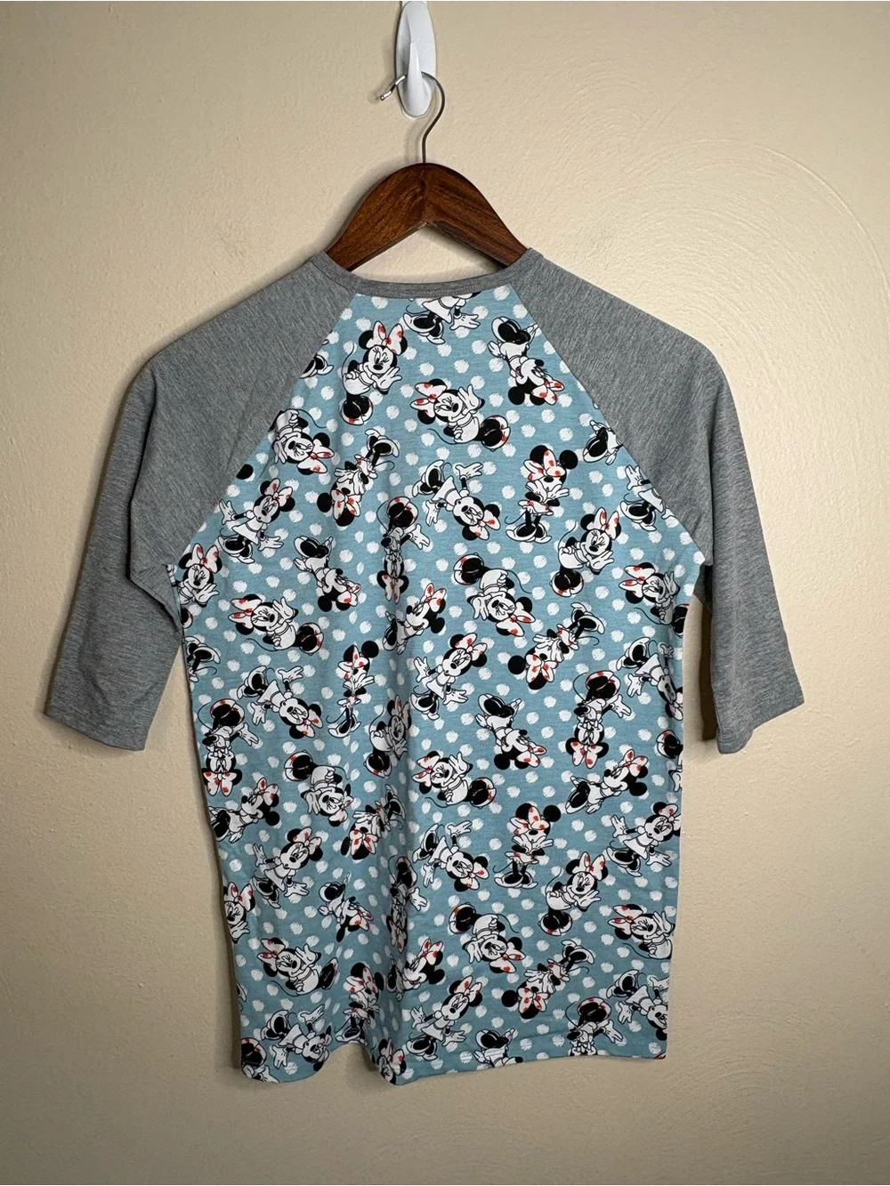 LuLaRoe Disney Minnie Mouse Raglan Tee Girls 14 Blue Gray Polka Dot Graphic